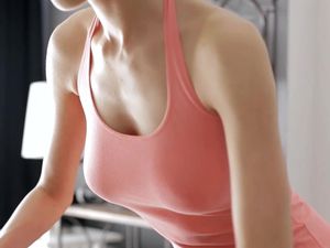 Masseuse Pussy Pleasures His Big Cock Erotically